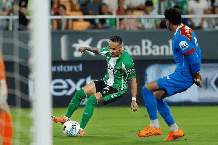 欧冠生死劫VS黑马搅局！贝蒂斯残阵死磕塞尔塔，65亿对决暗藏冷门玄机